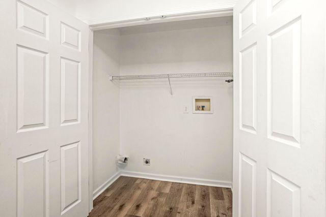 3325 Curtis Hill Ct, Nashville, TN 37218