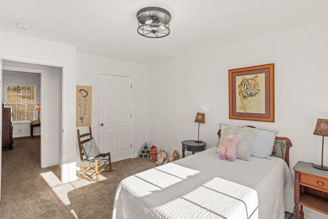 3325 Curtis Hill Ct, Nashville, TN 37218