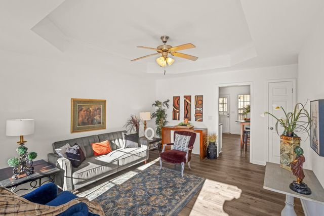 3325 Curtis Hill Ct, Nashville, TN 37218