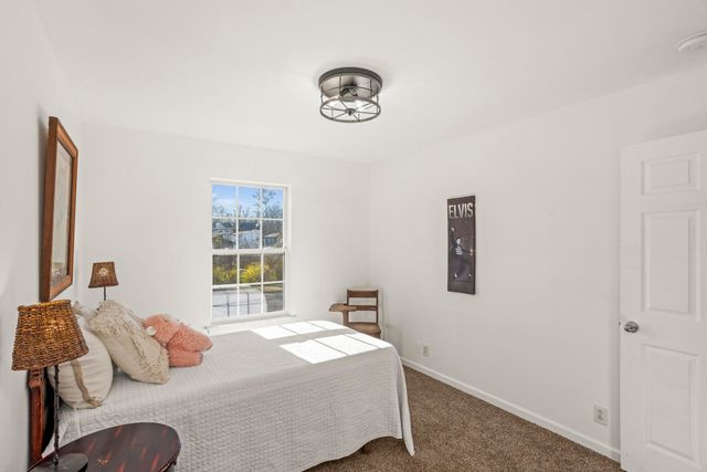 3325 Curtis Hill Ct, Nashville, TN 37218