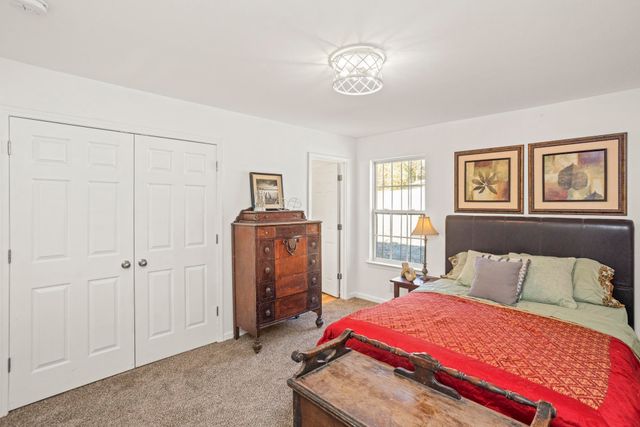 3325 Curtis Hill Ct, Nashville, TN 37218