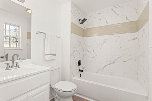 3325 Curtis Hill Ct, Nashville, TN 37218