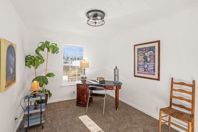 3325 Curtis Hill Ct, Nashville, TN 37218