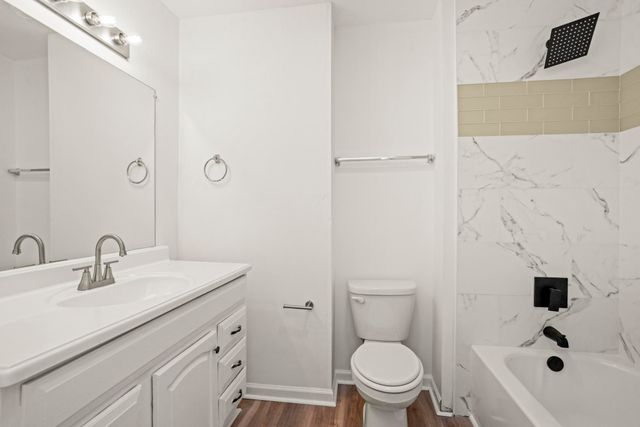 3325 Curtis Hill Ct, Nashville, TN 37218