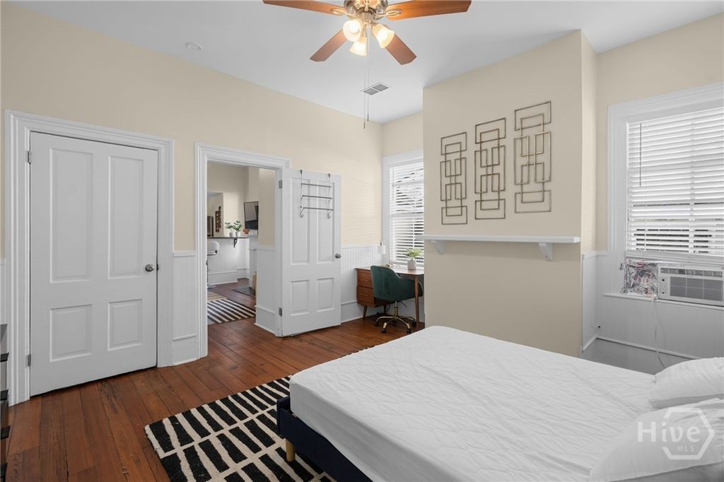 Image 16 of property listing at 303 W Park Avenue D, Savannah, GA 31401