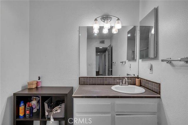 4424 W San Jose St 3, Montclair, CA 91763