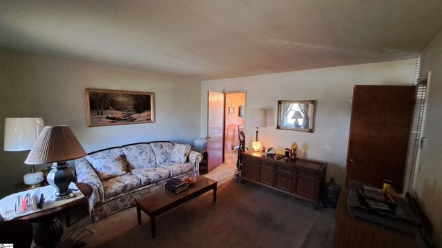 707 Staunton Bridge Road, Greenville, SC 29611