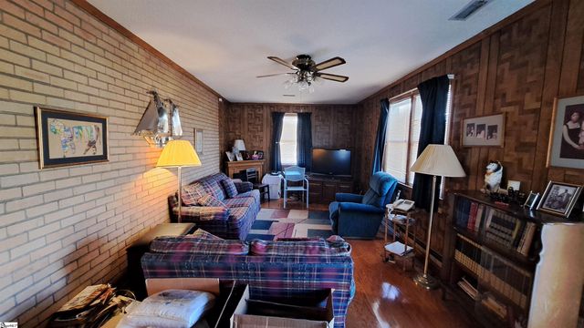 707 Staunton Bridge Road, Greenville, SC 29611