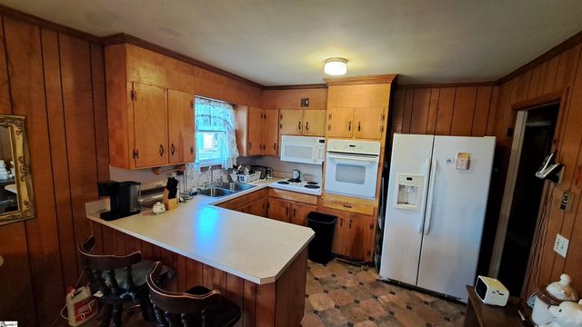 707 Staunton Bridge Road, Greenville, SC 29611