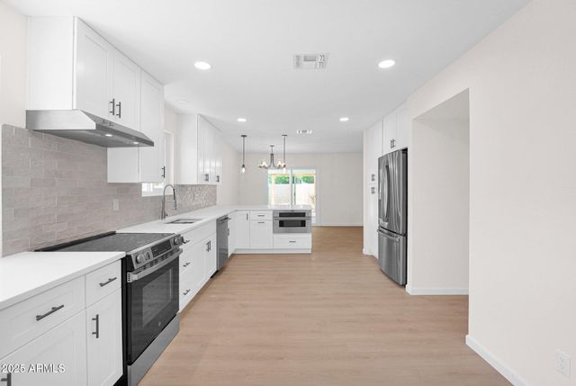 25644 S HOWARD Drive, Sun Lakes, AZ 85248