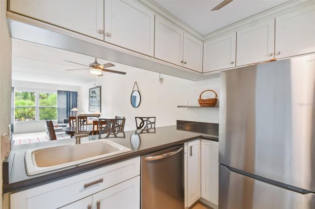 12760 INDIAN ROCKS ROAD 910, Largo, FL 33774