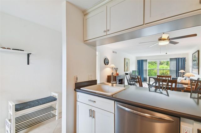 12760 INDIAN ROCKS ROAD 910, Largo, FL 33774