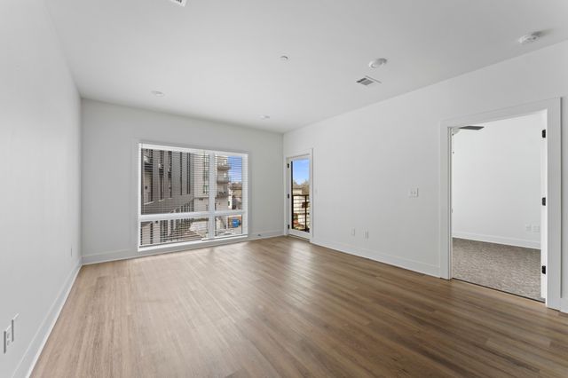 2704 Clifton Ave Apt 201, Nashville, TN 37209