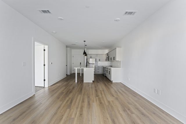 2704 Clifton Ave Apt 201, Nashville, TN 37209