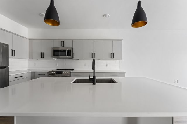 2704 Clifton Ave Apt 201, Nashville, TN 37209