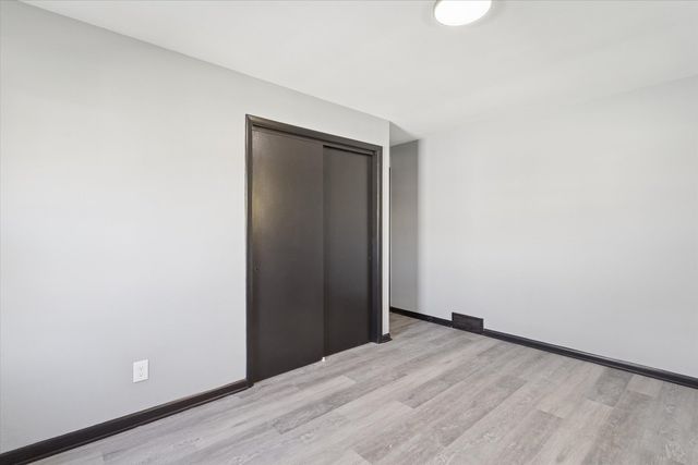 17641 Burnham Avenue, Lansing, IL 60438