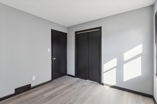 17641 Burnham Avenue, Lansing, IL 60438