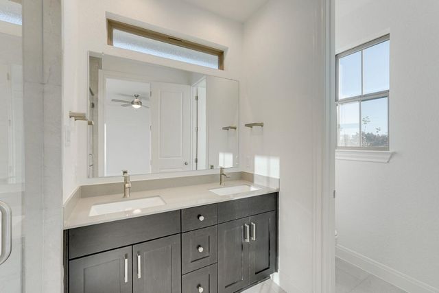 424 Burlington DR, Buda, TX 78610