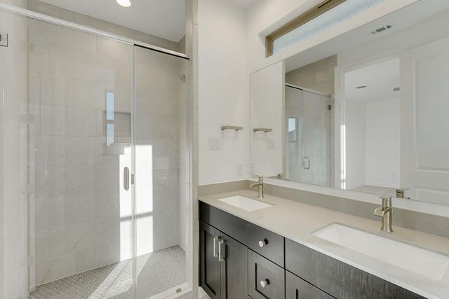 424 Burlington DR, Buda, TX 78610