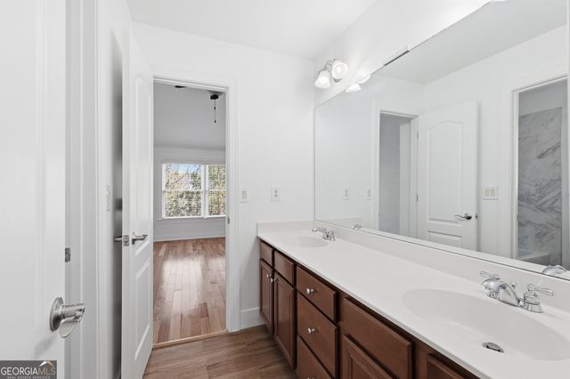 5742 Ashleigh Walk Drive, Suwanee, GA 30024