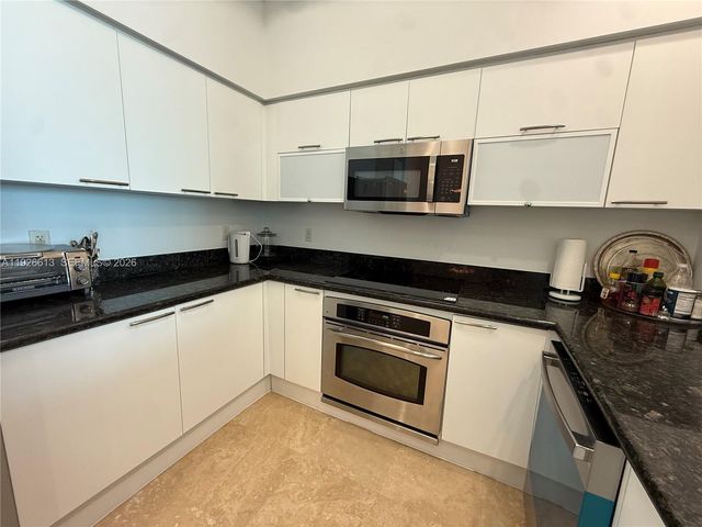 15051 Royal Oaks Lane 2601, North Miami, FL 33181