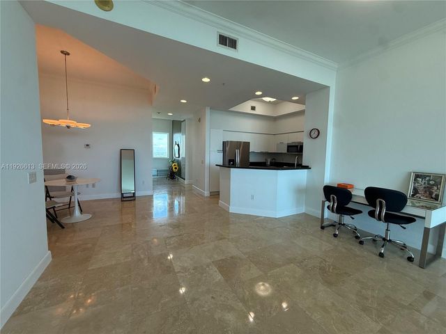 15051 Royal Oaks Lane 2601, North Miami, FL 33181