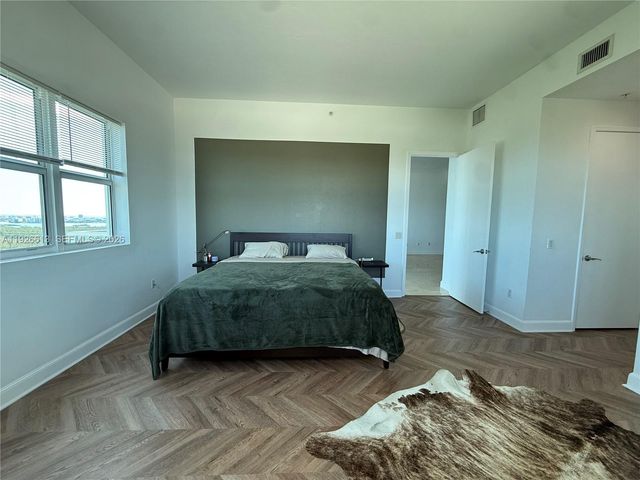15051 Royal Oaks Lane 2601, North Miami, FL 33181