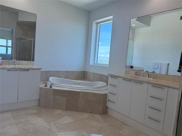 15051 Royal Oaks Lane 2601, North Miami, FL 33181