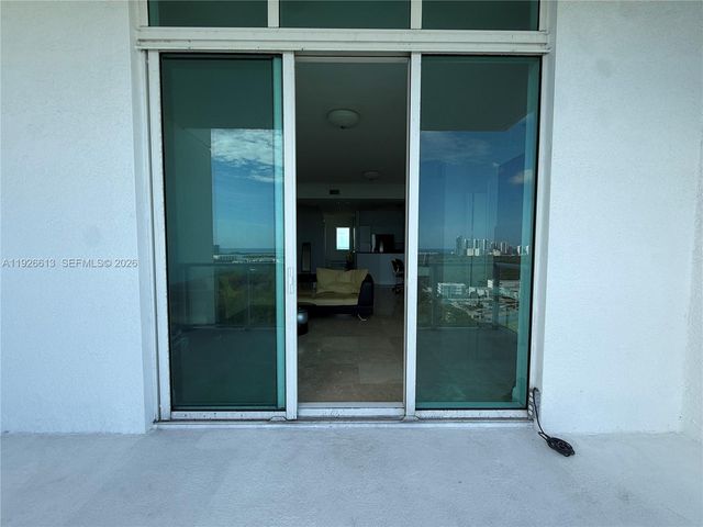 15051 Royal Oaks Lane 2601, North Miami, FL 33181