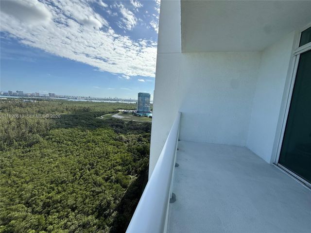 15051 Royal Oaks Lane 2601, North Miami, FL 33181