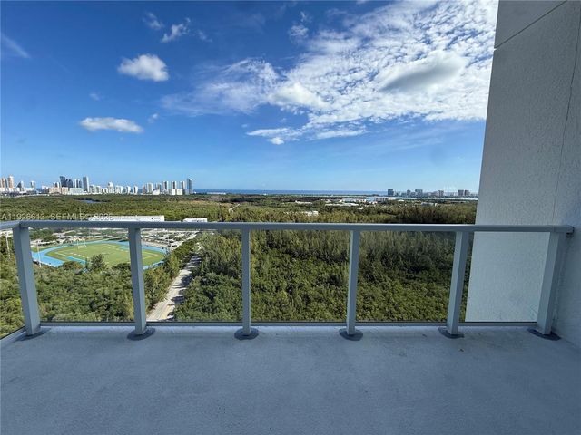 15051 Royal Oaks Lane 2601, North Miami, FL 33181