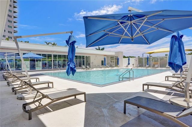 15051 Royal Oaks Lane 2601, North Miami, FL 33181