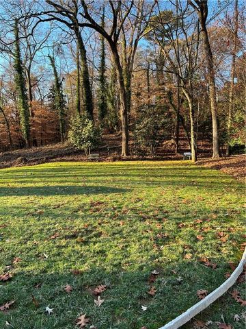 5274 Powers Ferry NW Road, Sandy Springs, GA 30327