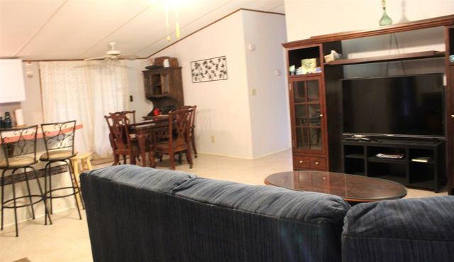 107 Shoreline Drive, Mabank, TX 75156