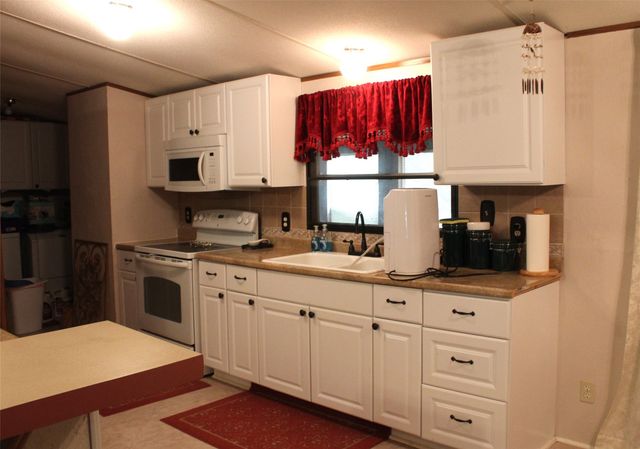 107 Shoreline Drive, Mabank, TX 75156