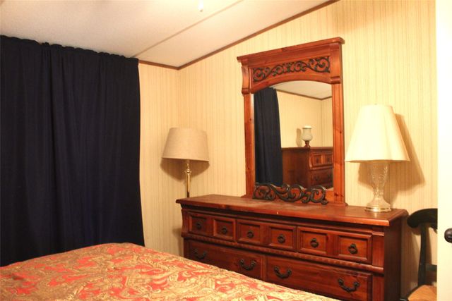 107 Shoreline Drive, Mabank, TX 75156