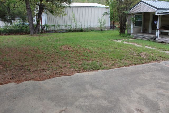 107 Shoreline Drive, Mabank, TX 75156