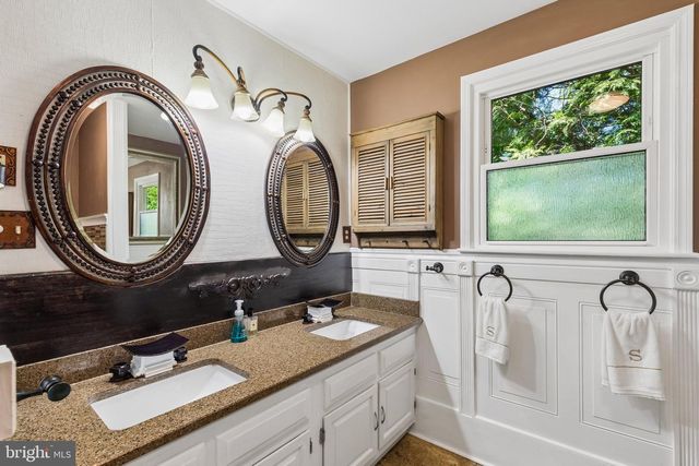 204 GARNET LN, Bala Cynwyd, PA 19004