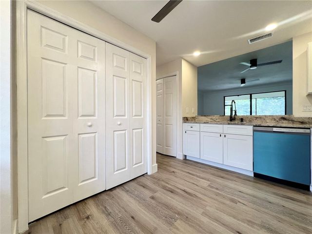 3014 RED OAK COURT 102, Palm Harbor, FL 34684