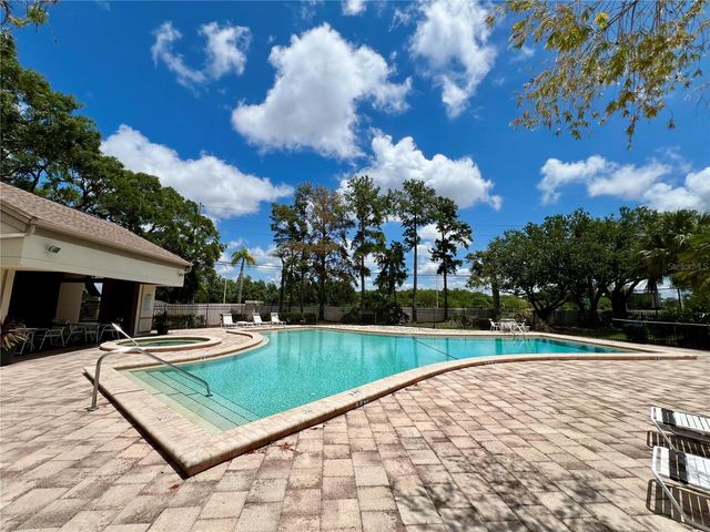 3014 RED OAK COURT 102, Palm Harbor, FL 34684