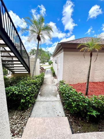 3014 RED OAK COURT 102, Palm Harbor, FL 34684
