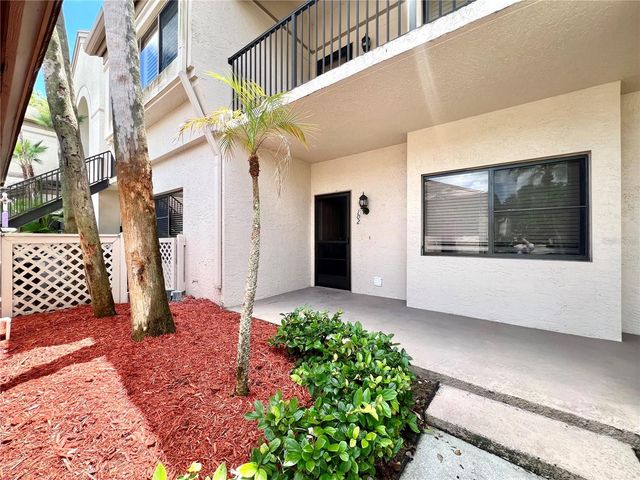 3014 RED OAK COURT 102, Palm Harbor, FL 34684