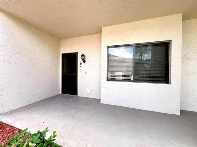 3014 RED OAK COURT 102, Palm Harbor, FL 34684