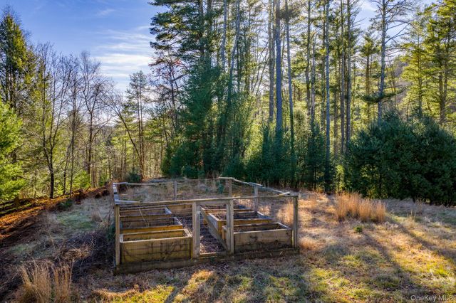 136 Yulan Barryville Road, Barryville, NY 12719