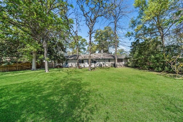 515 Northwood Drive, Conroe, TX 77303