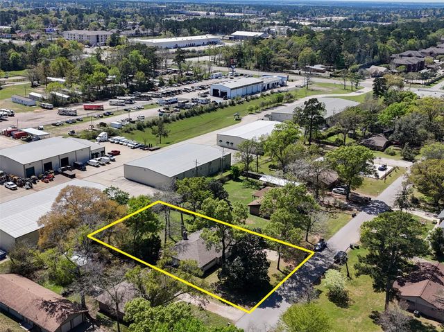 515 Northwood Drive, Conroe, TX 77303