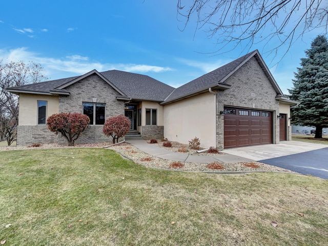 13113 Quail Creek Drive NE, Blaine, MN 55449
