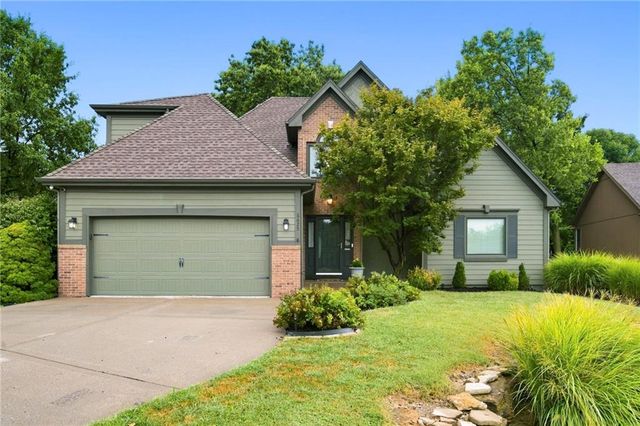 8625 N Dawn Avenue, Kansas City, MO 64154