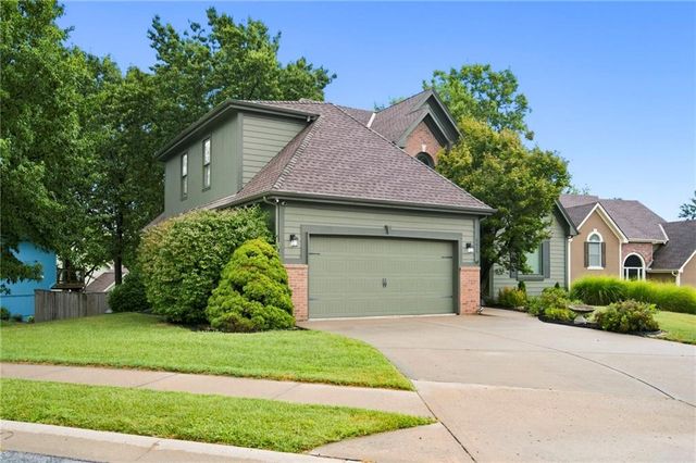 8625 N Dawn Avenue, Kansas City, MO 64154