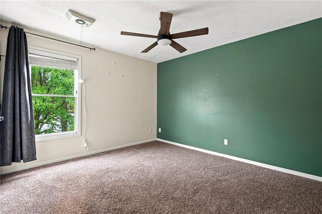 8625 N Dawn Avenue, Kansas City, MO 64154
